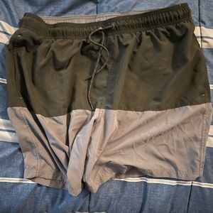Men’s XL board shorts